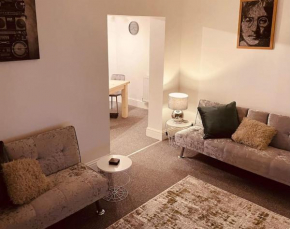 Luxury Suite 3 bed apartment sleeps 6-8